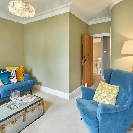 Host & Stay - Henderson House Whitby Ngoại thất bức ảnh