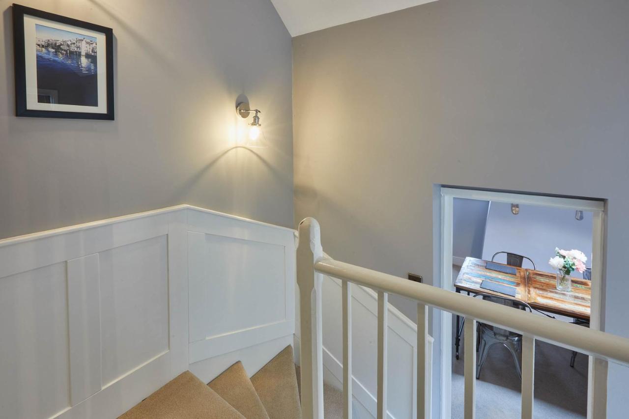 Host & Stay - Henderson House Whitby Ngoại thất bức ảnh